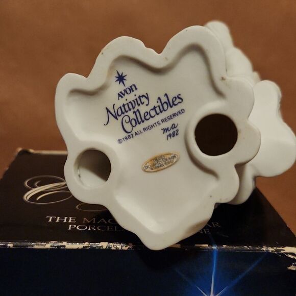 Avon 1982 Nativity Collectibles The  MAGI Balthasar Porcelain Figurine - Picture 7 of 8
